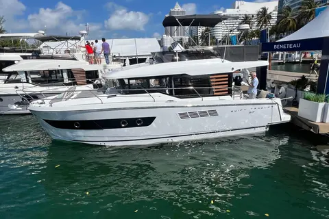 2027 Beneteau Swift Trawler 37 Fly, photo 1 in Fort Myers, FL