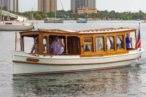1910 Classic Gentleman’s Commuter yacht, photo 1 in Palm Beach, FL