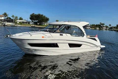 2022 Beneteau Antares 9, photo 1 in Cape Coral, FL