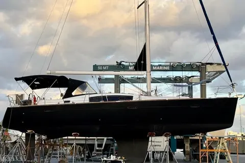 2009 Beneteau Oceanis 43, photo 1 in West Palm Beach, FL