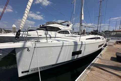 2025 Beneteau Oceanis 46.1, photo 1 in St Petersburg, FL