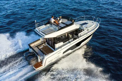 2027 Jeanneau NC 1095 Fly, photo 1 in St Petersburg, FL