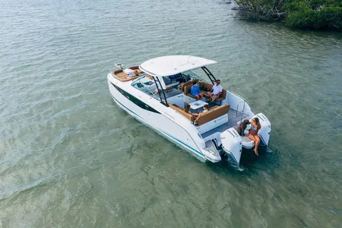 2026 Jeanneau TH33, photo 1 in Fort Lauderdale, FL