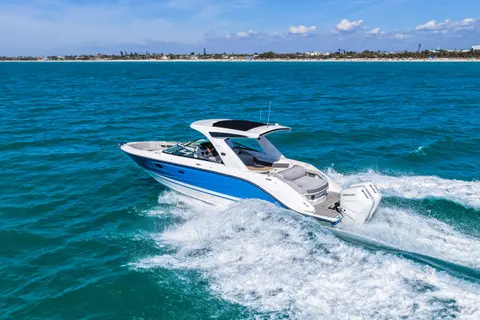 2026 Sea Ray SLX 310 Outboard, photo 1 in Venice, FL