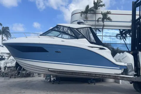 2024 Sea Ray Sundancer 320 Outboard, photo 1 in Pompano Beach, FL