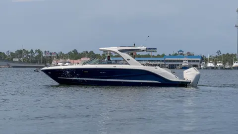 2026 Sea Ray SLX 310 Outboard, photo 1 in Panama City, FL