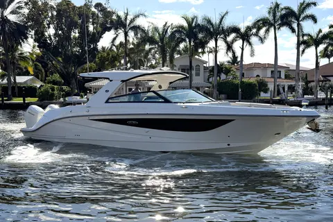 2026 Sea Ray SLX 400 Outboard, photo 1 in Pompano Beach, FL
