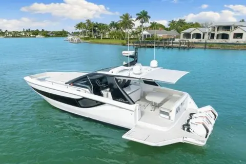 2023 Azimut Verve 42, photo 1 in Fort Lauderdale, FL