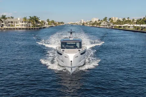 2025 Azimut Seadeck 6, photo 1 in Fort Lauderdale, FL