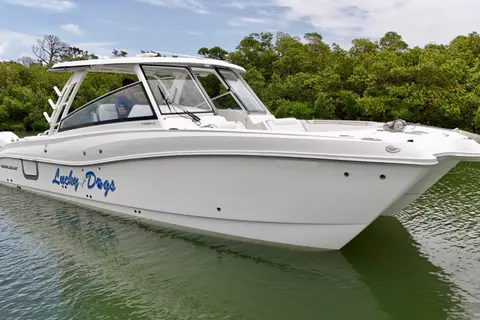 2022 World Cat 325 DC, photo 1 in Naples, FL