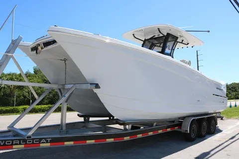 2026 World Cat 280 CC-X, photo 1 in Tavernier, FL