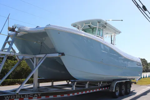 2027 World Cat 325 CC, photo 1 in Tavernier, FL