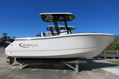2026 Robalo R230 Center Console, photo 1 in Largo, FL