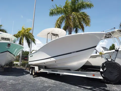 2027 Regulator 25, photo 1 in Lighthouse Point, FL