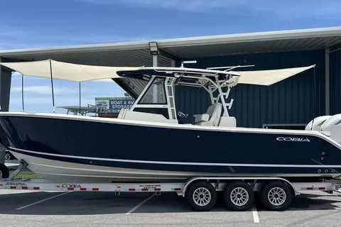 2026 Cobia 305 Center Console, photo 1 in Freeport, FL