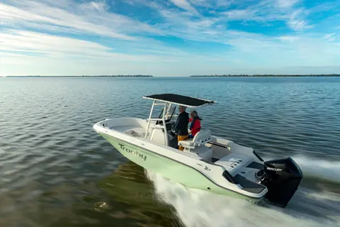 2026 Bayliner Trophy T22CC, photo 1 in Fort Lauderdale, FL