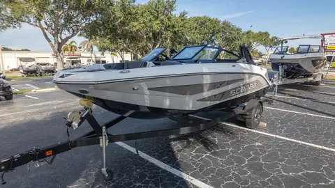2026 Scarab 215 SE, photo 1 in Hobe Sound, FL