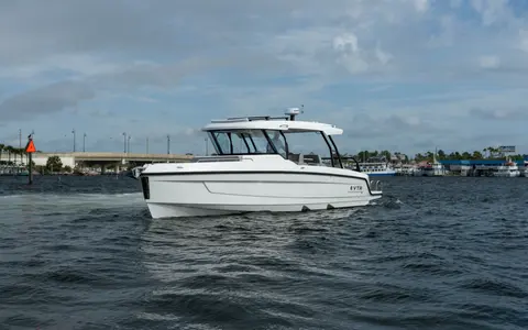 2026 Cruisers Yachts 38 VTR, photo 1 in Panama City, FL