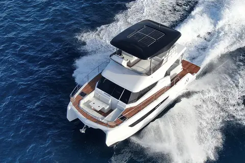 2027 Aventura 38 Motor Yacht, photo 1 in Miami, FL