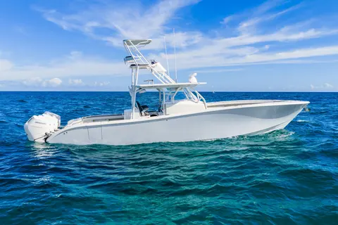 2015 Yellowfin 42 Offshore, photo 1 in Dania Beach, FL