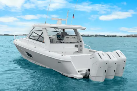 2024 Intrepid 477 Evolution, photo 1 in Miami, FL