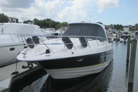 2005 Regal Commodore 4260, photo 1 in Fort Myers, FL