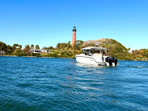 2026 Cruisers Yachts 38 VTR, photo 1 in Jupiter, FL
