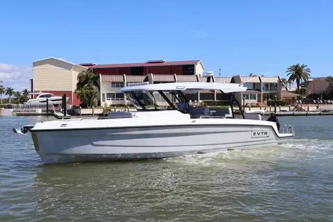 2026 Cruisers Yachts 38 VTR, photo 1 in Naples, FL