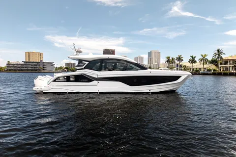 2027 Galeon 435 GTO, photo 1 in Pompano Beach, FL