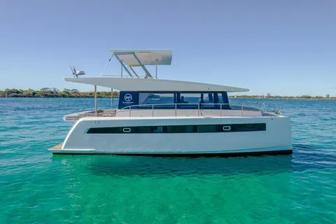 2027 Sunpower Solar-E 44 VIP, photo 1 in West Palm Beach, FL