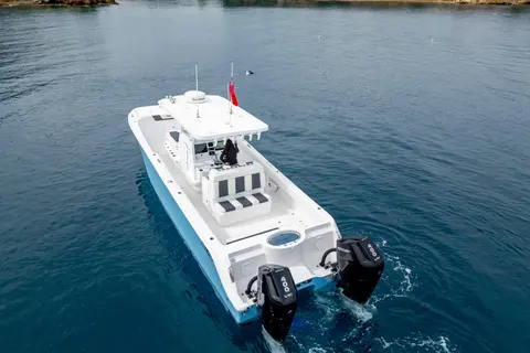 2024 Invincible 33 Catamaran, photo 1 in Palm Beach Gardens, FL