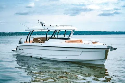 2027 Cruisers Yachts 38 VTR, photo 1 in Clearwater, FL