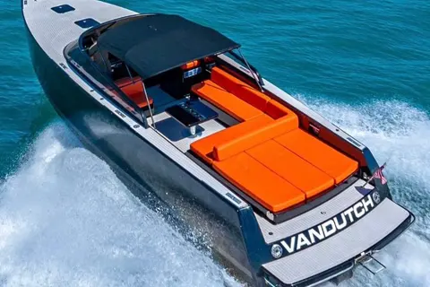 2016 VanDutch 40, photo 1 in Miami, FL