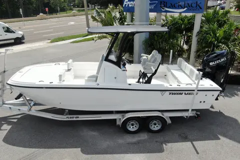 2026 Twin Vee 22 BayCat, photo 1 in St Petersburg, FL