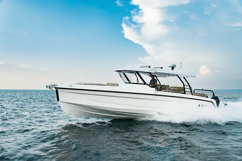 2027 Cruisers Yachts 38 VTR, photo 1 in Miami, FL