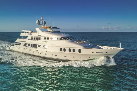 2002 Christensen Trideck, photo 1 in Fort Lauderdale, FL