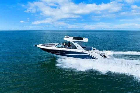 2023 Sea Ray SLX 310 Outboard, photo 1 in St Petersburg, FL
