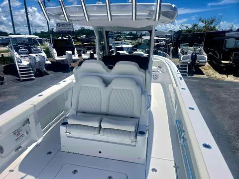 2027 Everglades 315 Center Console, photo 1 in Englewood, FL