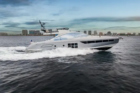 2019 Azimut S7, photo 1 in Pompano Beach, FL