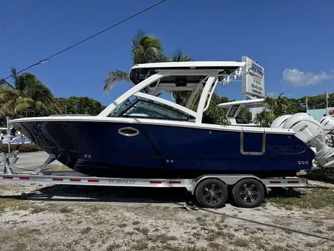 2026 Robalo R257 Dual Console, photo 1 in Key Largo, FL