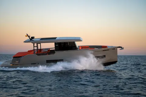 2026 De Antonio Yachts 50 Coupe, photo 1 in Naples, FL