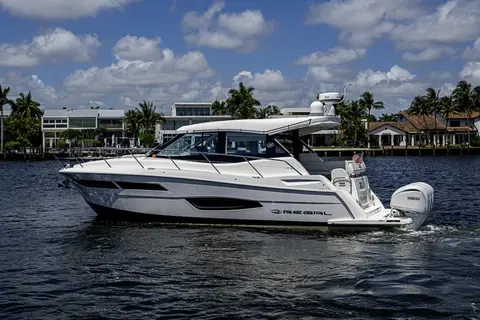2025 Regal 38 XO, photo 1 in Destin, FL