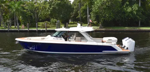 2022 Tiara Yachts 43 LS, photo 1 in Fort Lauderdale, FL