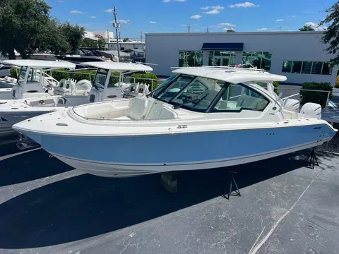 2027 Pursuit D 326, photo 1 in Naples, FL