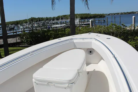 2002 Contender 31 Center Console, photo 1 in St Petersburg, FL