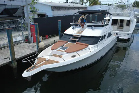 1997 Sea Ray 450 Express Bridge, photo 1 in North Miami Beach, FL