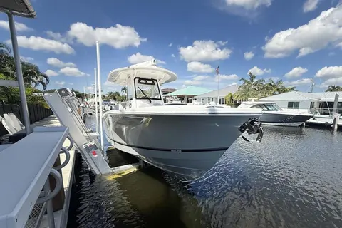 2022 Regulator 31, photo 1 in Stuart, FL