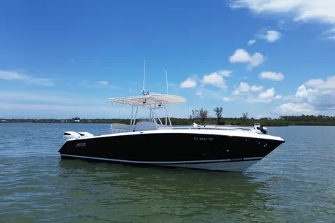 2004 Jupiter 27 FS, photo 1 in Redington Beach, FL
