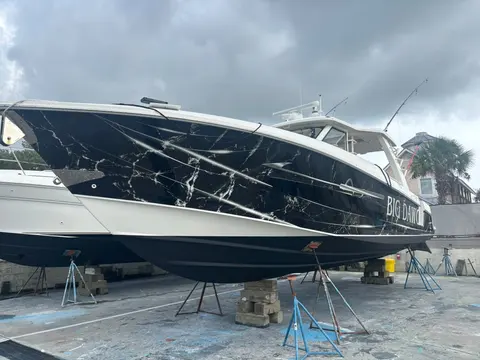 2022 Boston Whaler 420 Outrage, photo 1 in Clearwater, FL
