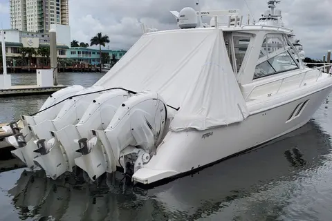 2019 Intrepid 475 Sport Yacht, photo 1 in Fort Lauderdale, FL